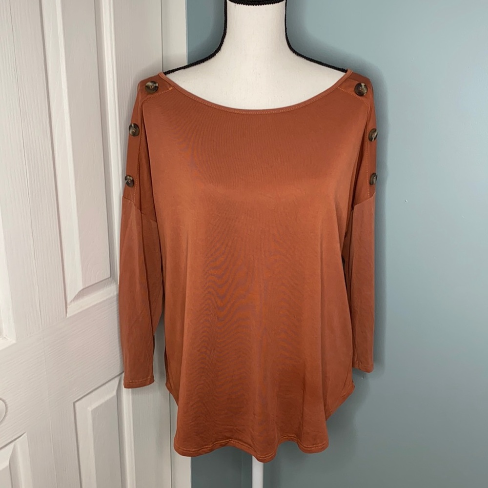 Gyft 1/4 Sleeve Top